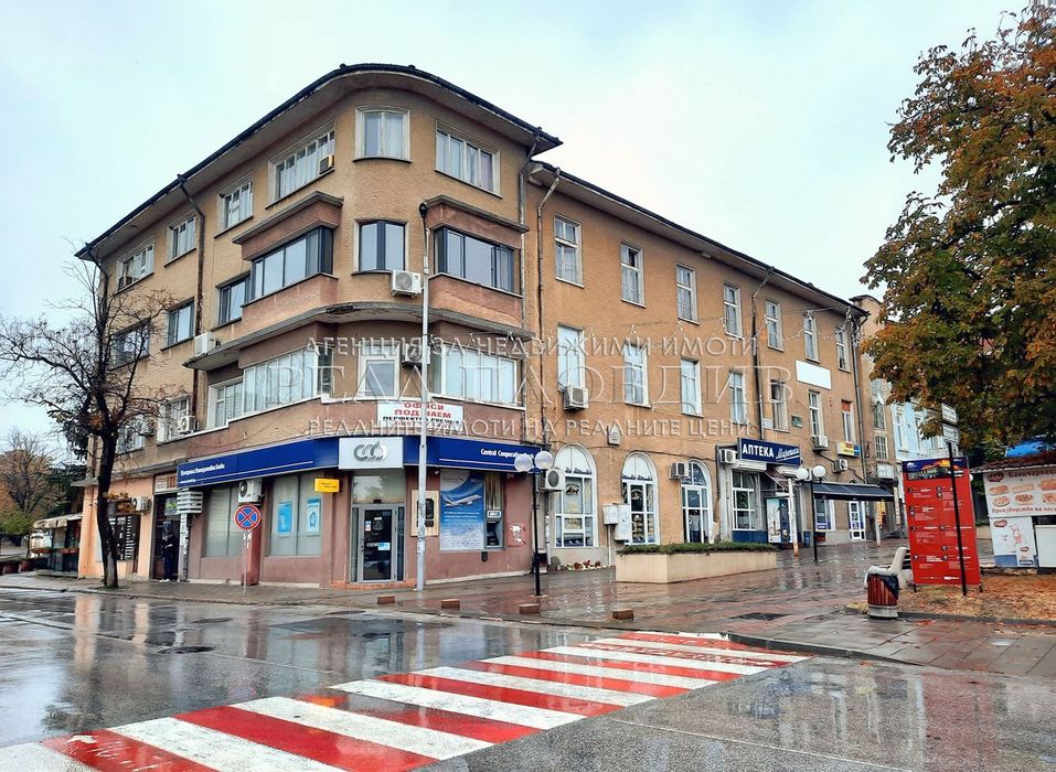 Офис в Стара Загора, област-гр.Чирпан площ 149 цена 55000