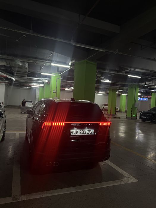 Jetour x70 plus dubai 1.6 sotiladi