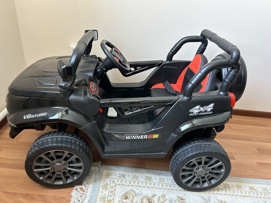 Машинка на пульту