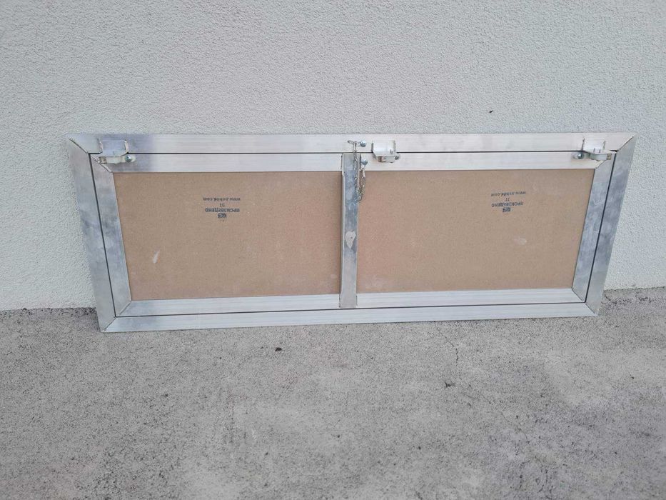 Ревизия алуминиева с вратичка  за плочка 90/30 см