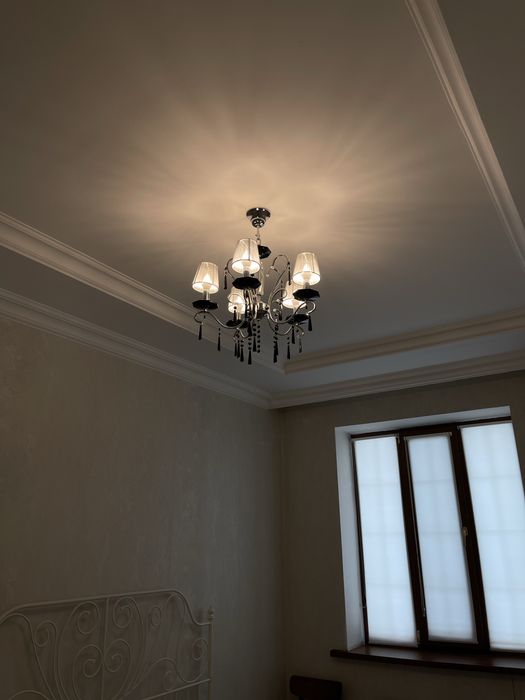 Продаю 2 люстры