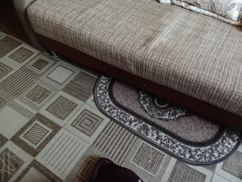 Диван  в спальню