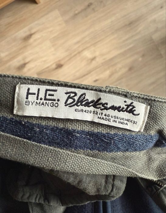 Pantaloni Mango chino