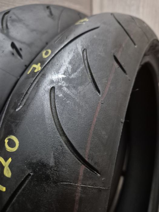 Set anvelope moto 120 70 17 cu 180 55 17 Dunlop roadsport 2 dot 3521
