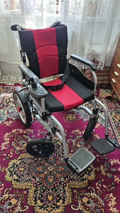 Инвалидная коляска с электроприводом