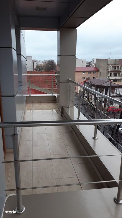Inchiriez spatiu birou
