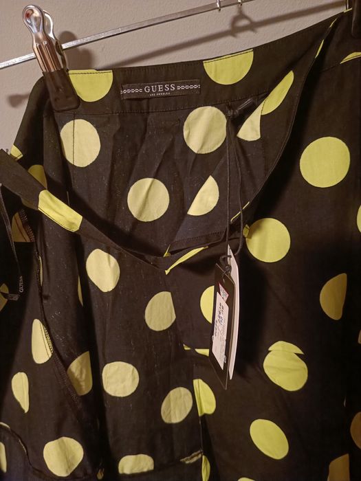 Пола с разкошна кройка на Guess XS