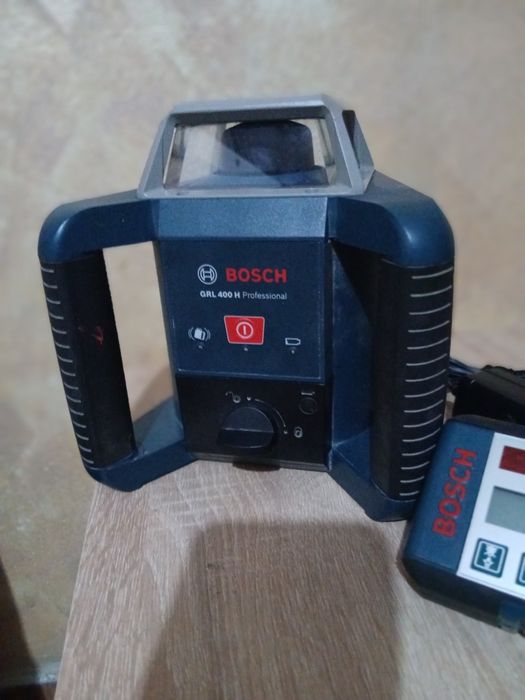 Vând laser bosch  Grl400 H Profesional