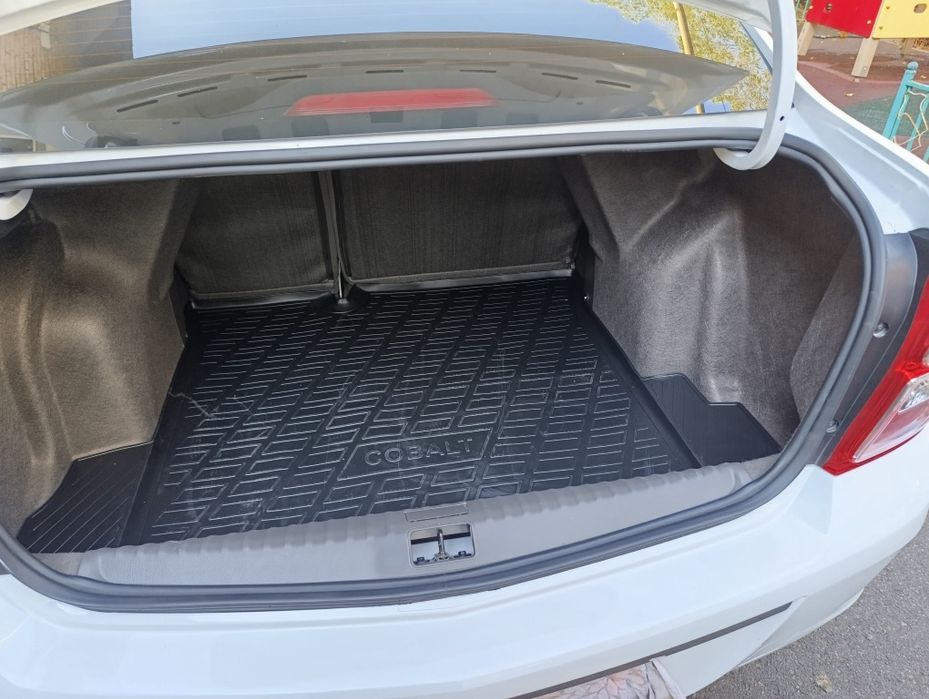 Продажа машины  легковая