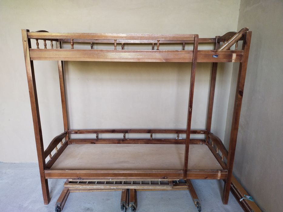 Двухъярусная детская кровать