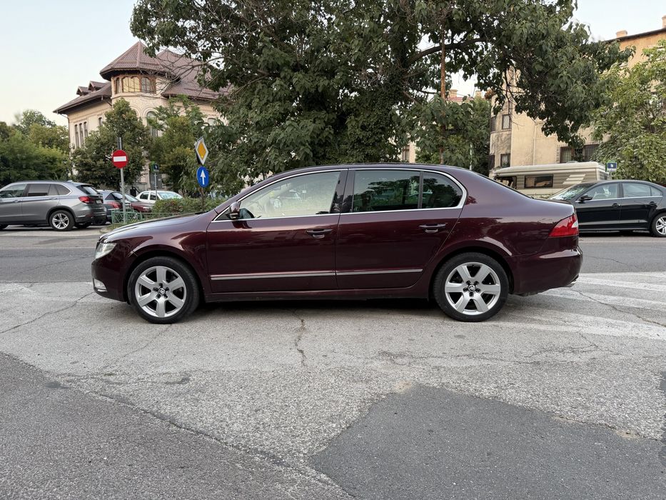 SKODA Superb 2010 — imagine 3