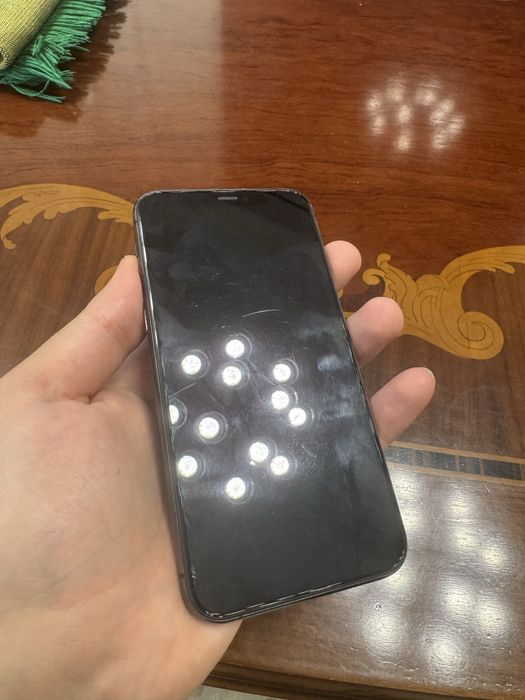 Iphone 11 pro / 256 gb / korobka doc bor