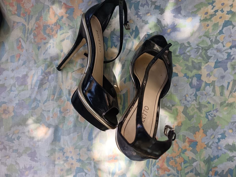 Туфли женские на каблуках