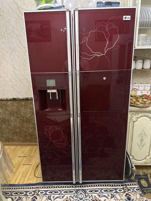 Продам холодильник LG все работает есть функция лёд ( 2 ) вида и фильт