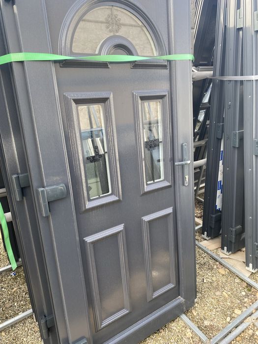 Usi gri antracit simple de la 1350 lei