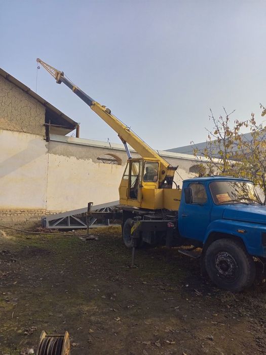 Автокран Dongfeng