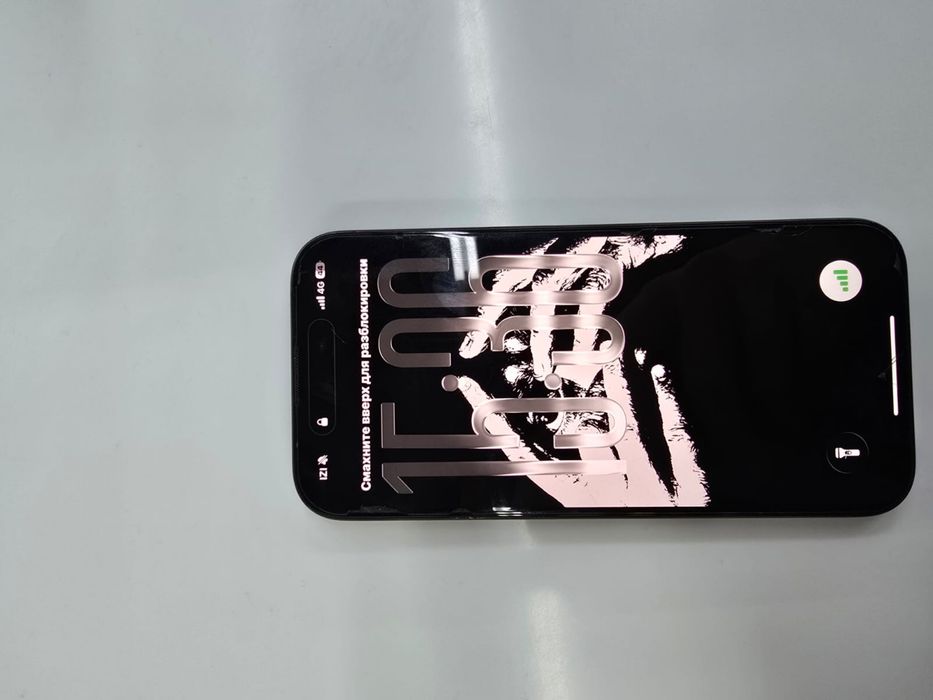 Продаю iphone 15 про 256 гб