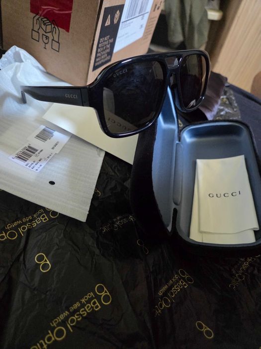 Vând ochelari gucci