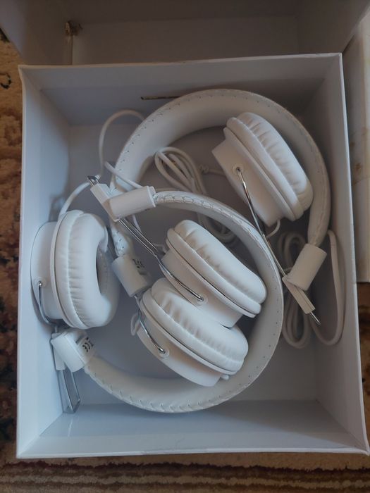 Vand boxe pentru calculator