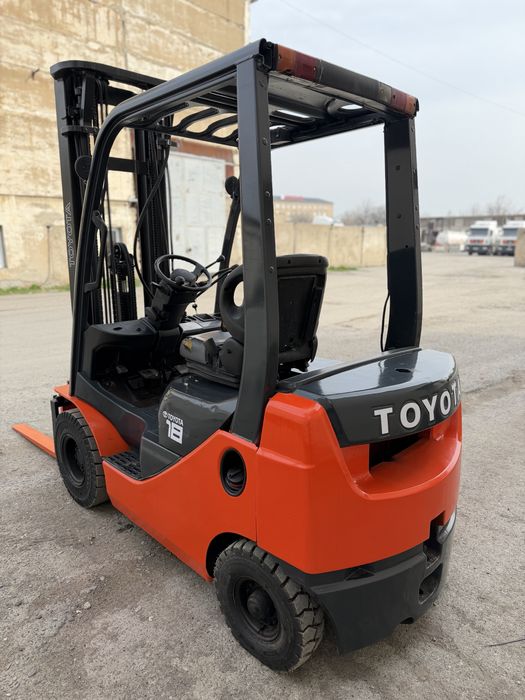 Вилочный погрузчик кара автокара