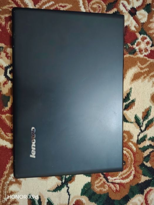 Lenova NOUTBUK. Office