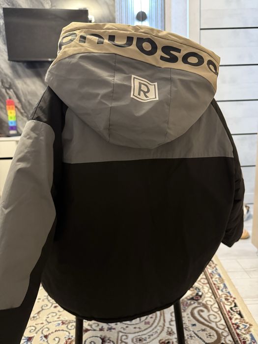 Продам зимнию куртку