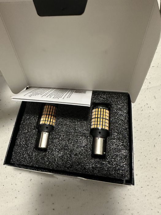 LED крушки за мигачи P21W