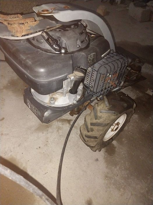 Косилка беда уришга сотилади