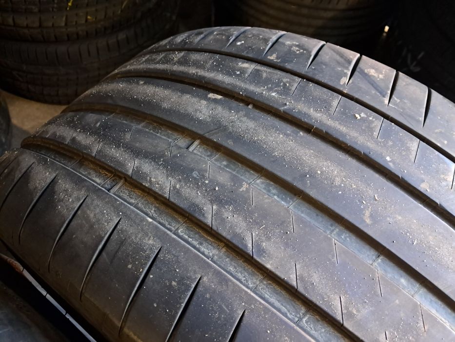 Anvelope second vara 325 35 ZR23 Michelin