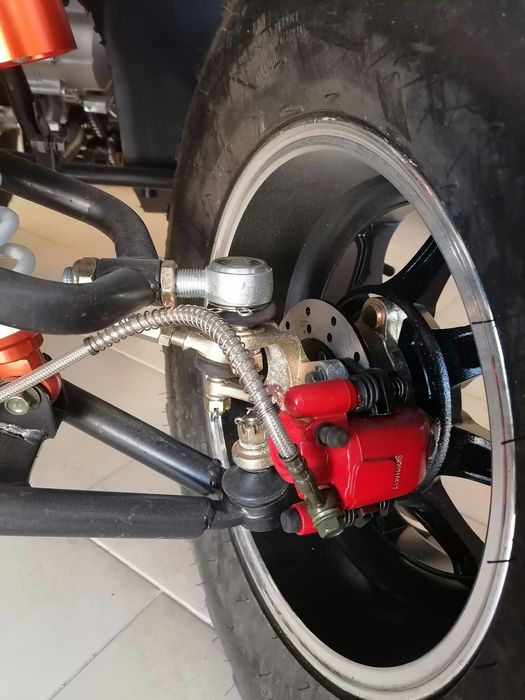 Бензиново АТV 250 cc GRIZZLY с двигател Shineray и водно охлаждане

Бе