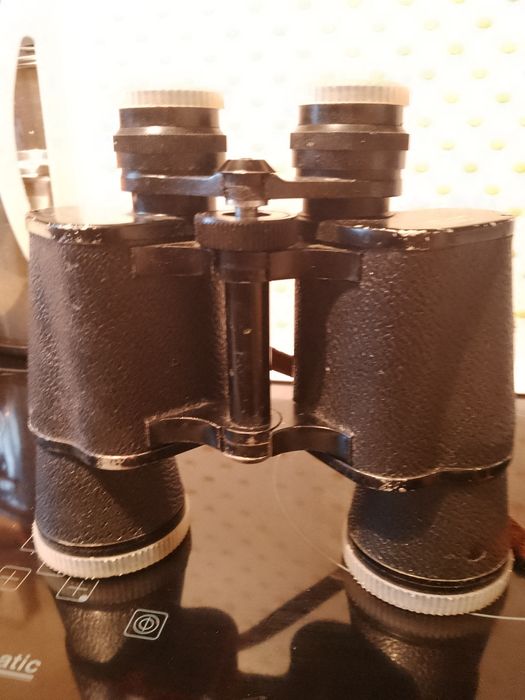 Бинокъл с каишка