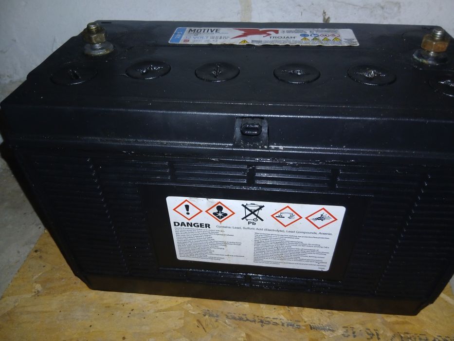 2 ,Baterii pt barca, mașini electrice  de spălat motoare electrice etc