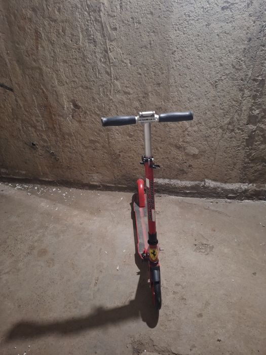 Тротинетка детска  Oxelo и  Ferrari