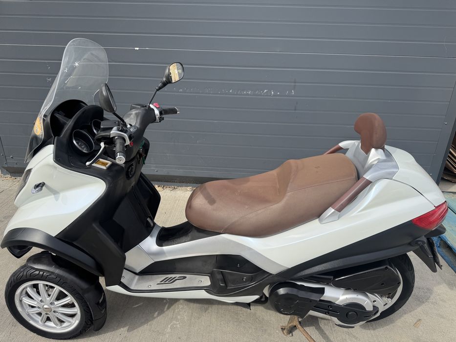 Funmoto vinde Mp3 500Lt Permis categ B