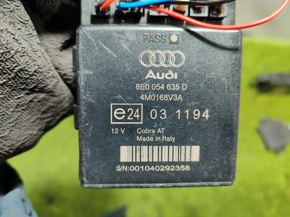 RELEU STABILIZATOR TENSIUNE + MODUL ALARMA + MODUL CONTROL ALARMA + MODUL SENZORI PARCARE AUDI A3 2.0 DIESEL 2012 / 2012-2020 / AUDI A1 1.4 BENZINA 2012 / 2010-2018 / AUDI A4 B8 S LINE 2.0 DIESEL 2010 BERLINA / 2009-2016 / COD OEM 6R0919433 / 1K0907719C /