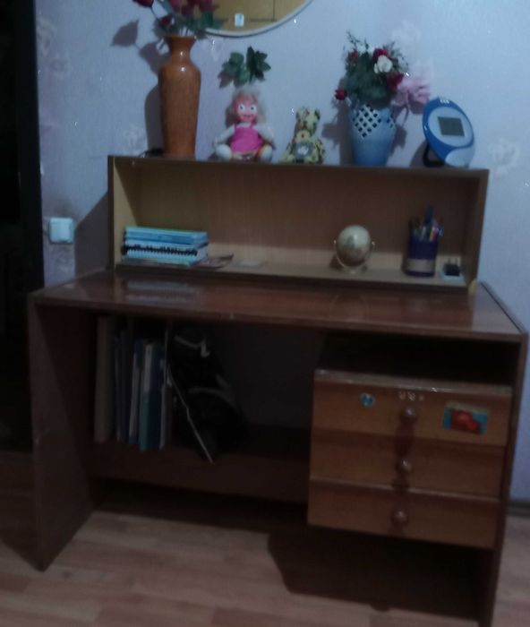 Раритетный дубовый письменный стол со времён СССР.