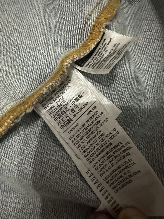 Jacheta denim tears x levis