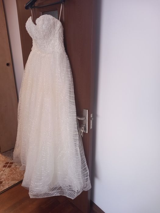 vând rochie de mireasa