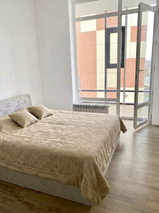 Продается евро трешка с панорамными окнами 63 кв м
