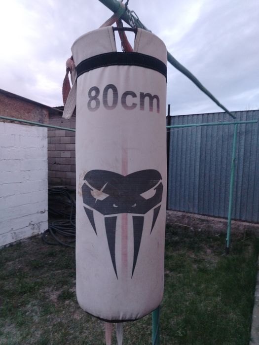 Груша для боксера