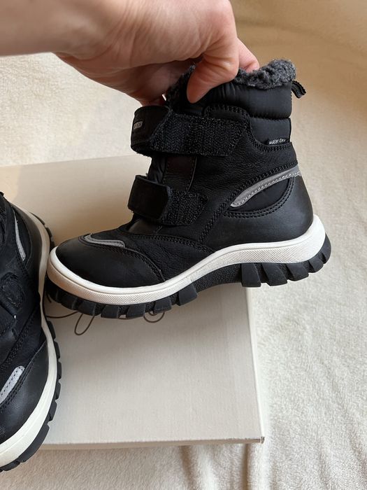 Апрески/Ботуши/обувки