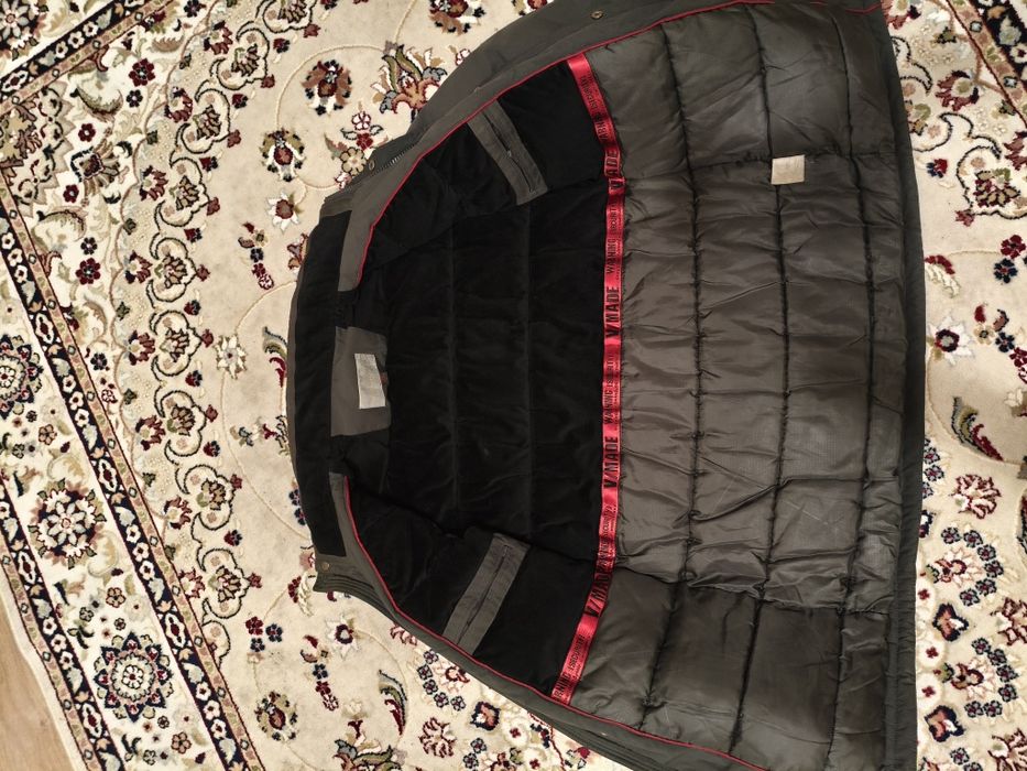 Куртка размер L 170см