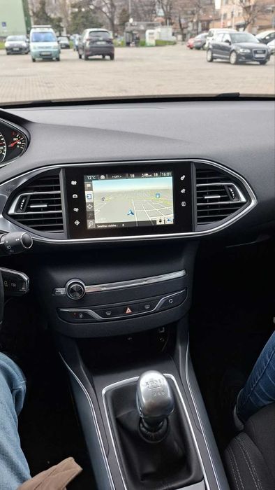 Автомобил Peugeot 308 1.6 HDI