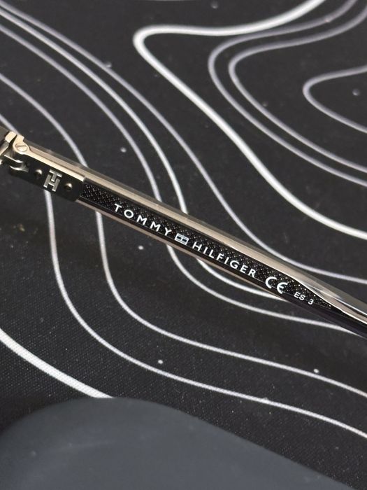 Очила Tommy Hilfiger