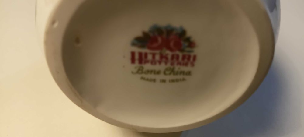 Фарфоровая вазочка для цветов