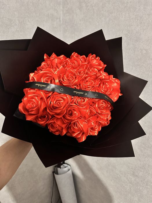 Цветы атласные, букет