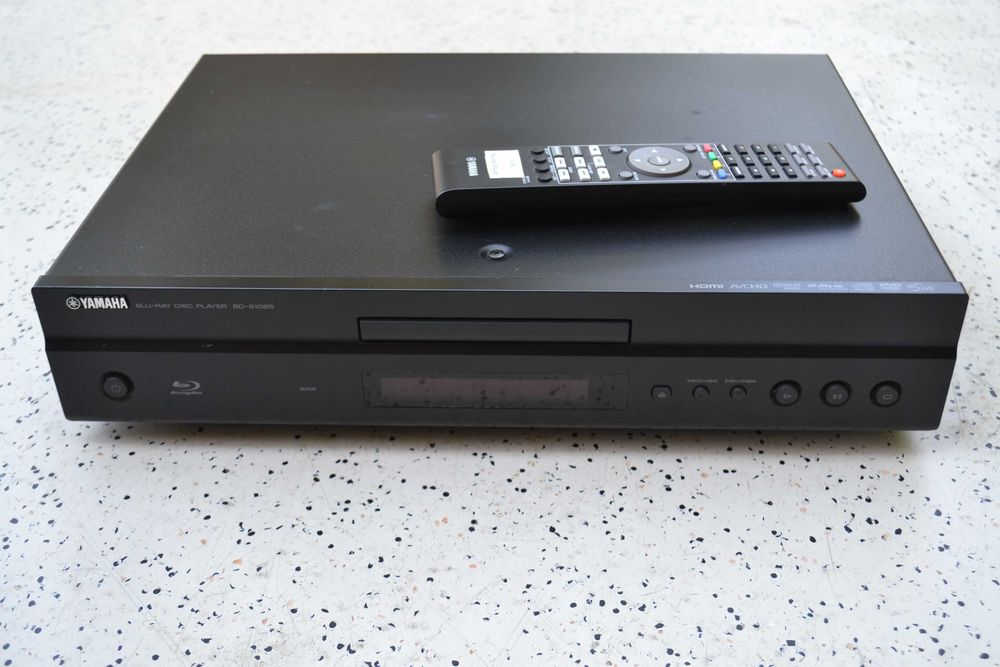 Bluray player Yamaha BD S 1065 cu Telecomanda