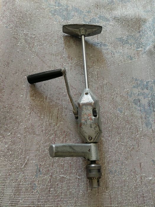 Коловорот инструмент