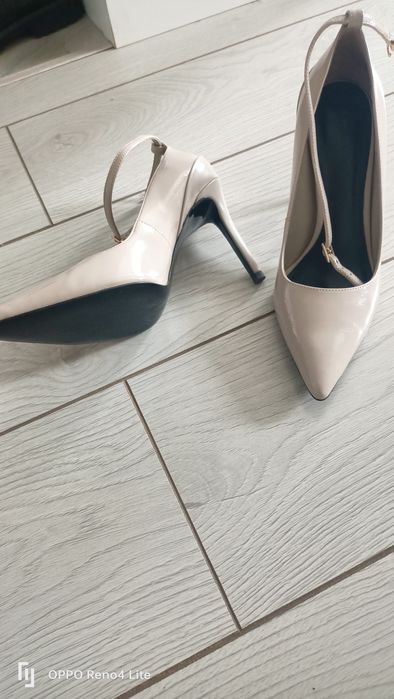 Продам туфли нарядные