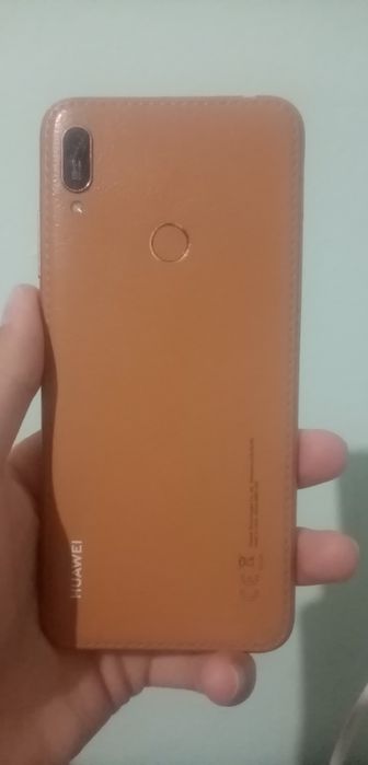 Телефон Huawei Y6 2019